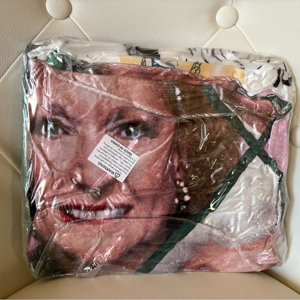 Golden Girls TV Series MysteryThrow Blanket 50 x 40 NEW